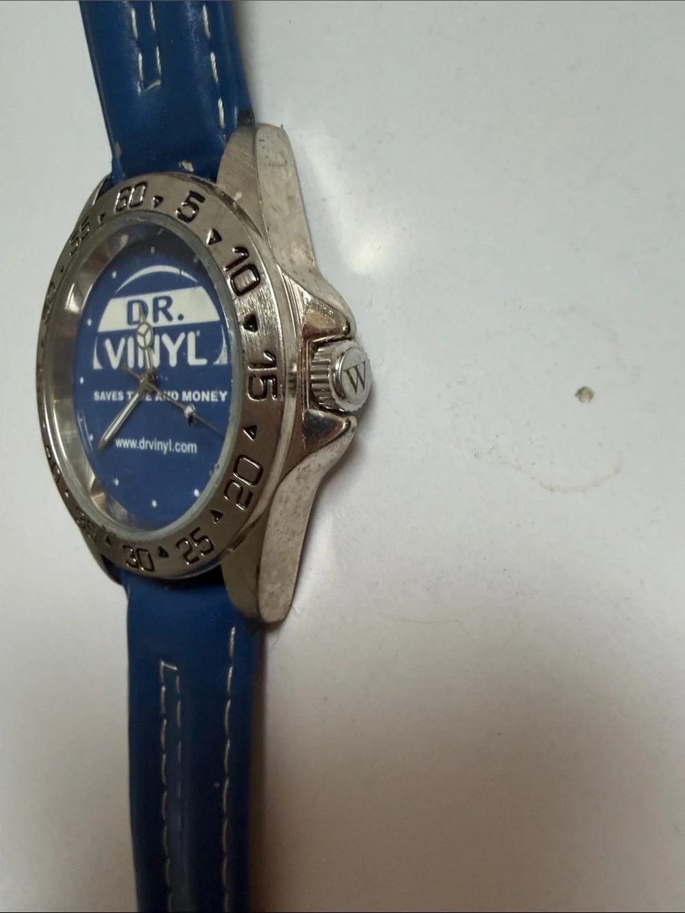 Source Unknown Blue Promotional Men's Watch with Silver Case needs battery